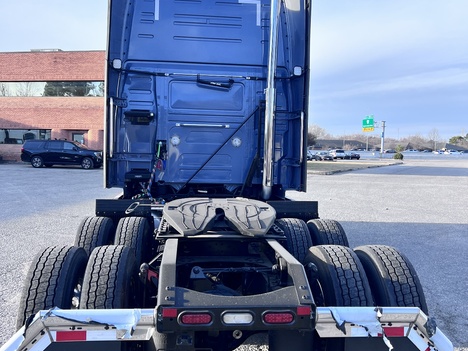 NEW 2025 VOLVO VNL64T860 SLEEPER TRUCK #$vid