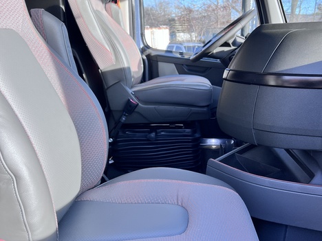 NEW 2025 VOLVO VNL64T860 SLEEPER TRUCK #$vid