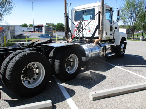 USED 2018 MACK CHU613 TANDEM AXLE DAYCAB TRUCK #$vid