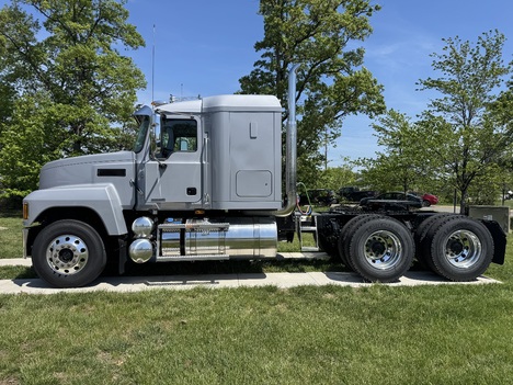 NEW 2024 MACK PINNACLE 64T SLEEPER TRUCK #$vid