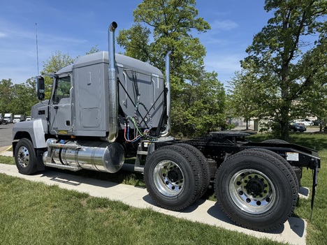 NEW 2024 MACK PINNACLE 64T SLEEPER TRUCK #$vid