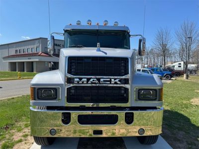 NEW 2024 MACK PINNACLE 64T SLEEPER TRUCK #$vid