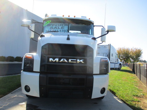 USED 2022 MACK AN64T TANDEM AXLE DAYCAB TRUCK #$vid