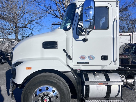 NEW 2025 MACK MD7 CAB CHASSIS TRUCK #$vid