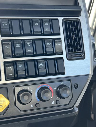 NEW 2025 MACK PINNACLE 84T DAYCAB TRUCK #$vid