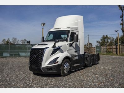 NEW 2025 VOLVO VNL64T300 DAYCAB TRUCK #$vid