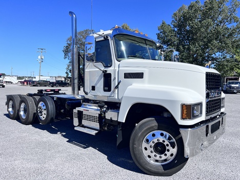 NEW 2025 MACK PI84T TRI-AXLE DAYCAB TRUCK #$vid