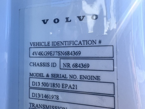 NEW 2025 VOLVO VHD84FT TRI-AXLE DAYCAB TRUCK #$vid