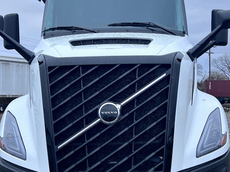 NEW 2026 VOLVO VNL64T860 TANDEM AXLE SLEEPER TRUCK #$vid