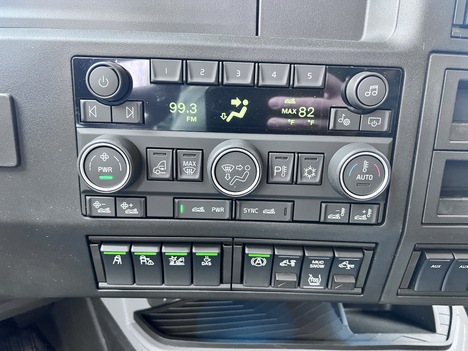 NEW 2026 VOLVO VNL64T860 TANDEM AXLE SLEEPER TRUCK #$vid
