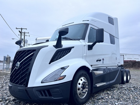 NEW 2026 VOLVO VNL64T860 TANDEM AXLE SLEEPER TRUCK #$vid