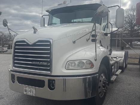 USED 2018 MACK CXU613 TANDEM AXLE DAYCAB TRUCK #$vid