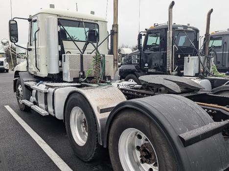 USED 2018 MACK CXU613 DAYCAB TRUCK #$vid