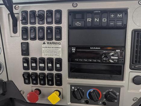 USED 2018 MACK CXU613 DAYCAB TRUCK #$vid