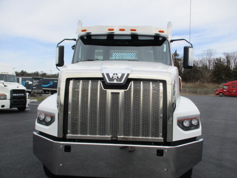 USED 2022 WESTERN STAR 49X TANDEM AXLE DAYCAB TRUCK #$vid