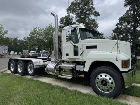 NEW 2025 MACK PI84T TRI-AXLE DAYCAB TRUCK #$vid