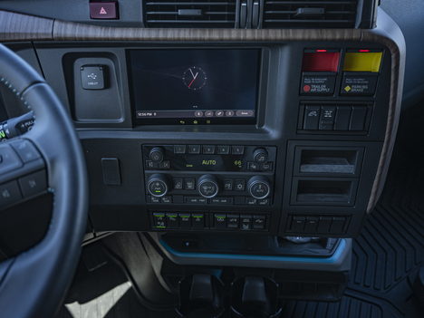 NEW 2025 VOLVO VNL860 TANDEM AXLE SLEEPER TRUCK #$vid