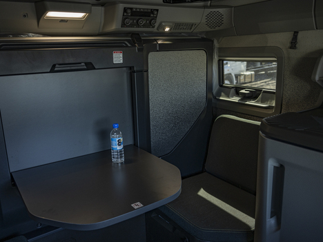 NEW 2025 VOLVO VNL860 TANDEM AXLE SLEEPER TRUCK #$vid