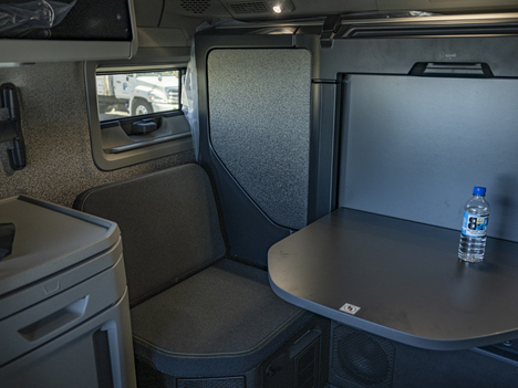 NEW 2025 VOLVO VNL860 TANDEM AXLE SLEEPER TRUCK #$vid