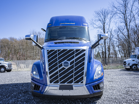 NEW 2025 VOLVO VNL860 TANDEM AXLE SLEEPER TRUCK #$vid