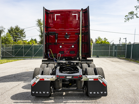 NEW 2025 VOLVO VNL860 TANDEM AXLE SLEEPER TRUCK #$vid