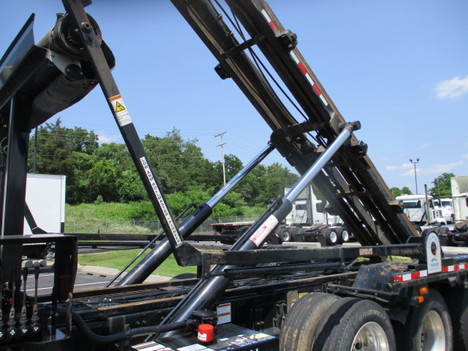 USED 2022 VOLVO VHD84F ROLL-OFF GARBAGE TRUCK #$vid