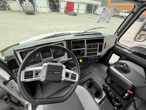 NEW 2026 MACK MD6 CAB CHASSIS TRUCK #$vid