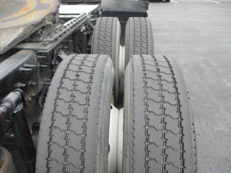 USED 2021 VOLVO VNL64T300 TANDEM AXLE DAYCAB TRUCK #$vid