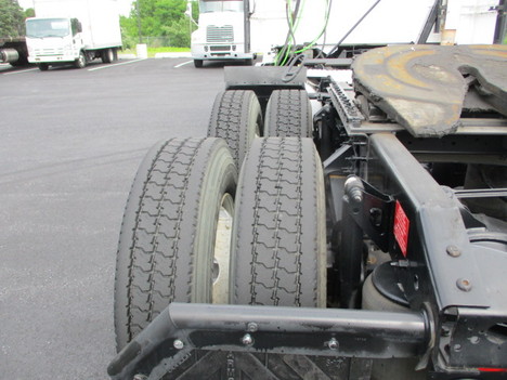 USED 2021 VOLVO VNL64T300 TANDEM AXLE DAYCAB TRUCK #$vid
