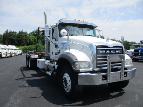 USED 2016 MACK GU713 ROLL-OFF GARBAGE TRUCK #$vid