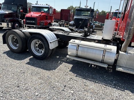 USED 2013 KENWORTH T800 DAYCAB TRUCK #$vid