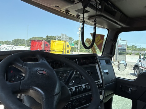 USED 2013 KENWORTH T800 DAYCAB TRUCK #$vid