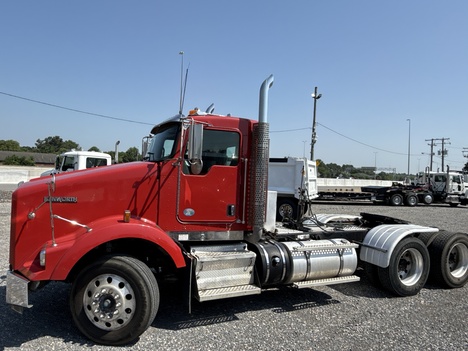 USED 2013 KENWORTH T800 DAYCAB TRUCK #$vid