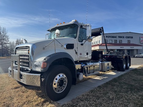 NEW 2026 MACK GR64F ROLL-OFF TRUCK #$vid