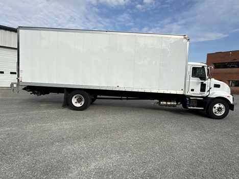 USED 2021 MACK MD6 BOX VAN TRUCK #$vid