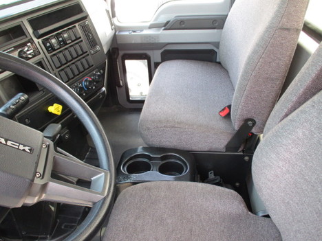 USED 2021 MACK MD6 BOX VAN TRUCK #$vid