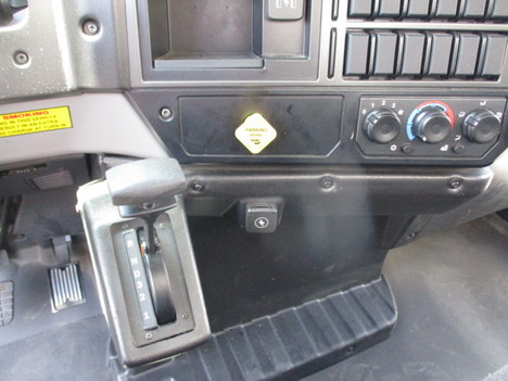 USED 2021 MACK MD6 BOX VAN TRUCK #$vid