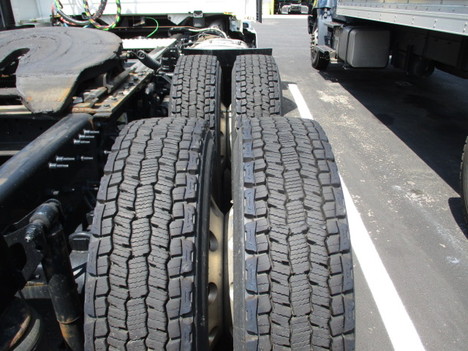 USED 2020 VOLVO VNR64T300 TANDEM AXLE DAYCAB TRUCK #$vid