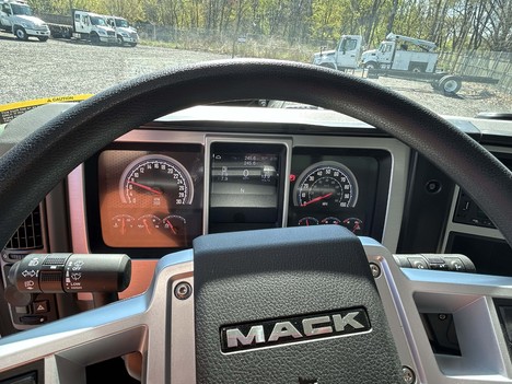 NEW 2026 MACK MD7 REEFER TRUCK #$vid