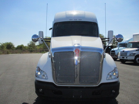 USED 2021 KENWORTH T680 TANDEM AXLE SLEEPER TRUCK #$vid
