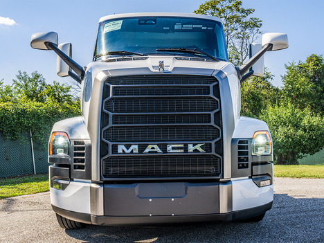 NEW 2026 MACK PIONEER TANDEM AXLE DAYCAB TRUCK #$vid