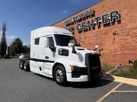 NEW 2026 MACK PIONEER TANDEM AXLE SLEEPER TRUCK #$vid