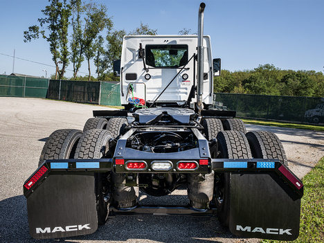 NEW 2026 MACK PIONEER DAYCAB TRUCK #$vid