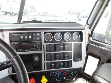 USED 2022 MACK AN64T TANDEM AXLE DAYCAB TRUCK #$vid