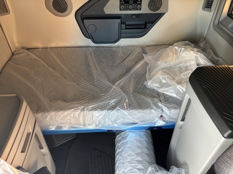 NEW 2027 VOLVO ALL NEW VNL860 TANDEM AXLE SLEEPER TRUCK #$vid