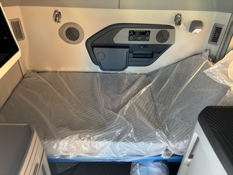 NEW 2027 VOLVO ALL NEW VNL860 TANDEM AXLE SLEEPER TRUCK #$vid