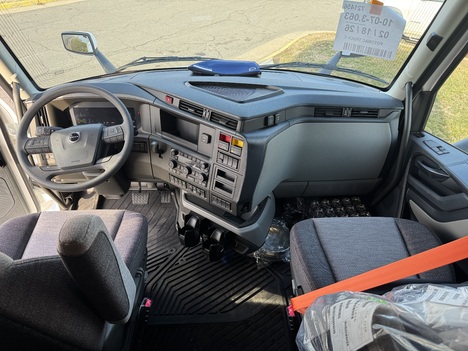 NEW 2027 VOLVO ALL NEW VNL860 TANDEM AXLE SLEEPER TRUCK #$vid