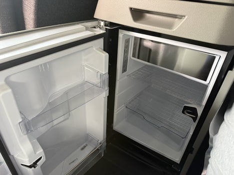 NEW 2027 VOLVO VNL64T860 TANDEM AXLE SLEEPER TRUCK #$vid