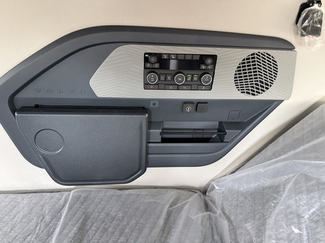 NEW 2027 VOLVO VNL64T860 TANDEM AXLE SLEEPER TRUCK #$vid