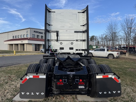NEW 2027 VOLVO ALL NEW VNL860 TANDEM AXLE SLEEPER TRUCK #$vid